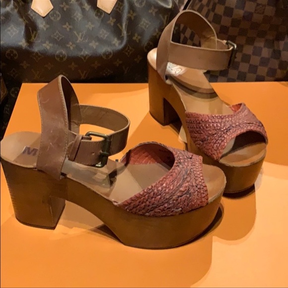 MIA leather and wooden heel clogs/platforms size 10 - Picture 1 of 4